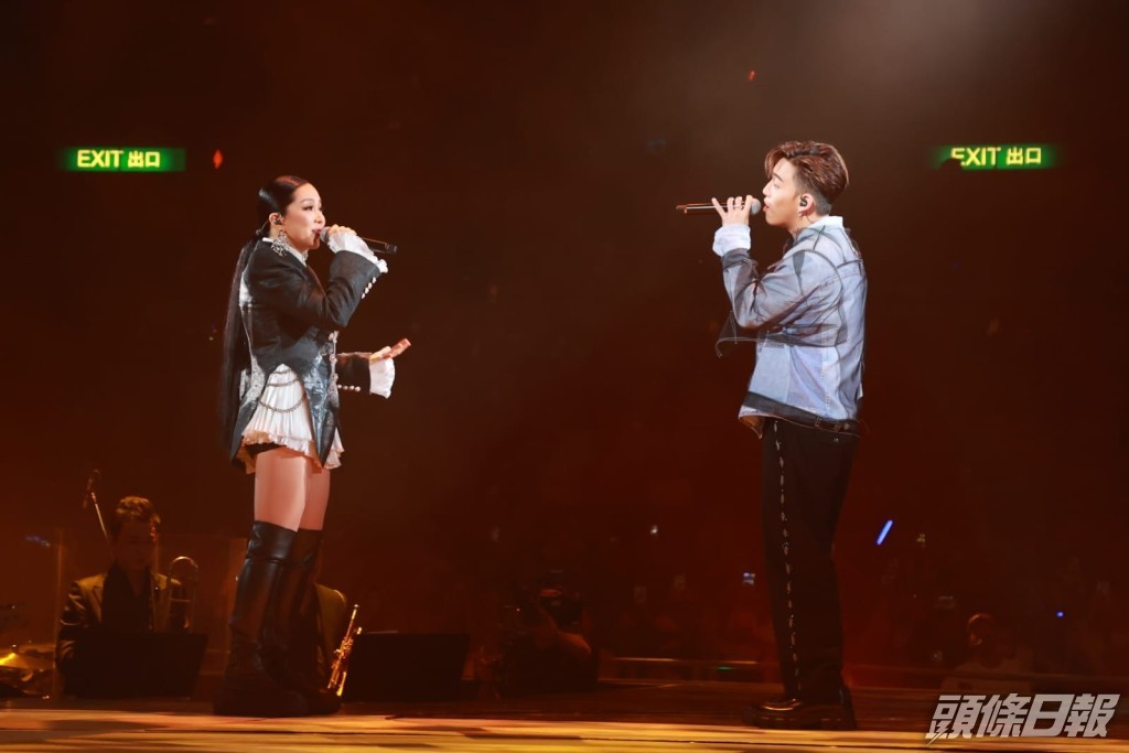 MC自爆小時已聽Janice的歌。